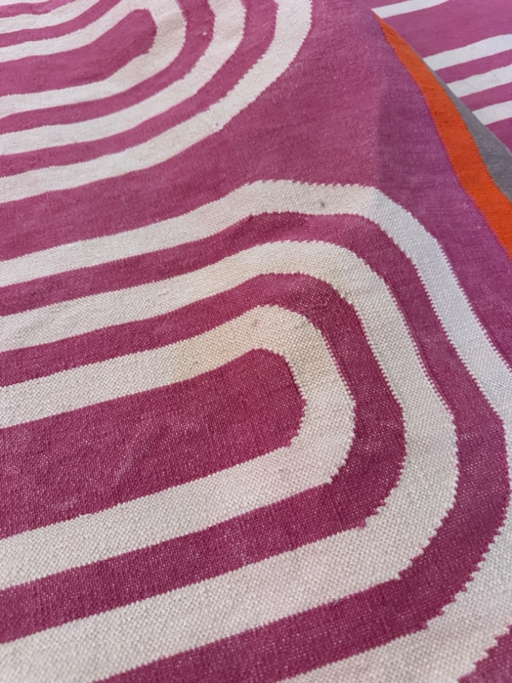 BLOCK SHOP runner rug - Picture 3 of 3